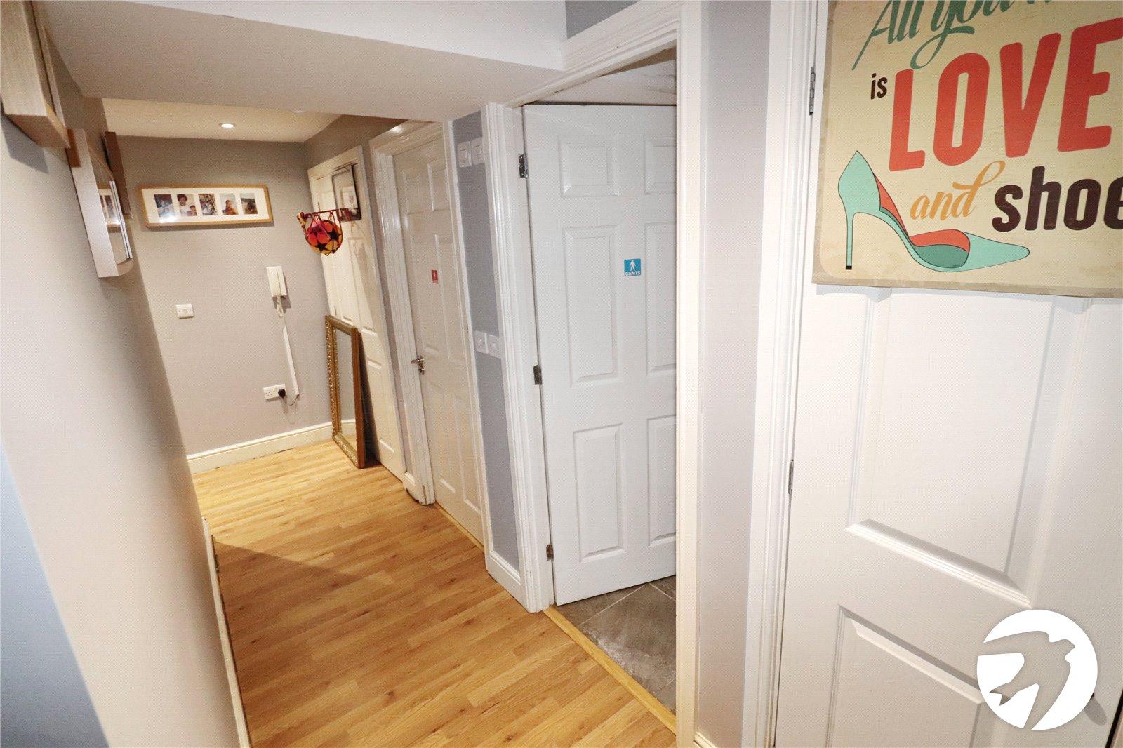 2 bedroom property for sale in Belvedere | Robinson Jackson