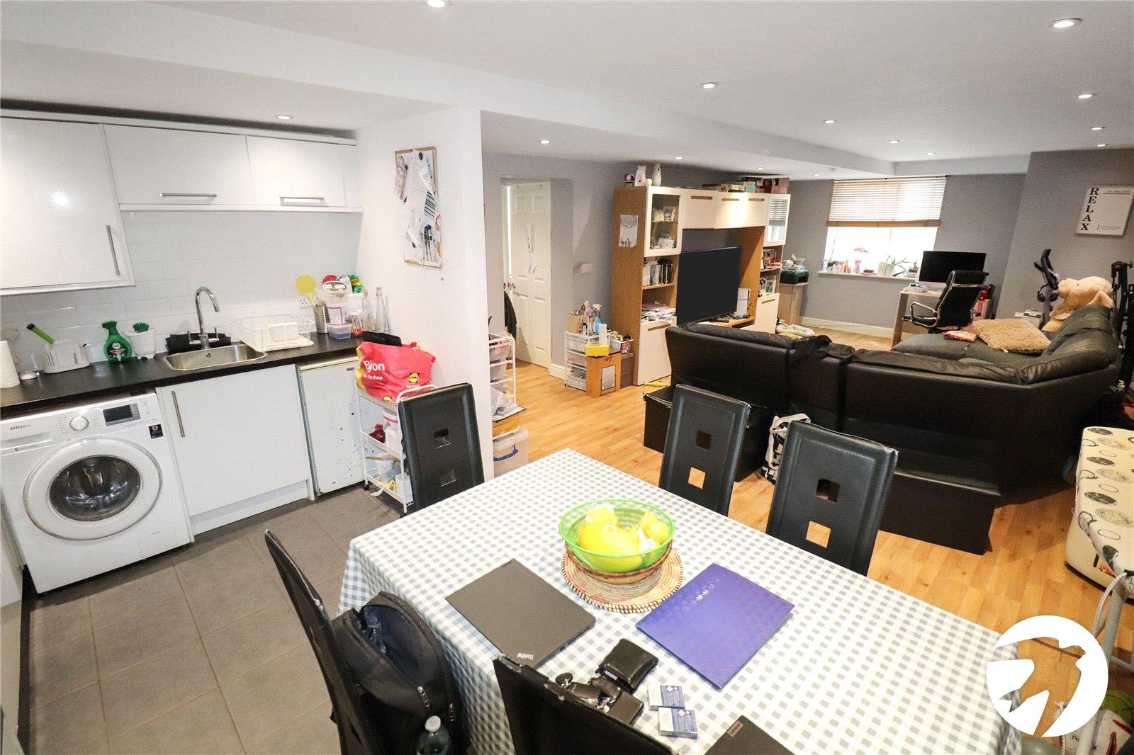 2 bedroom property for sale in Belvedere | Robinson Jackson