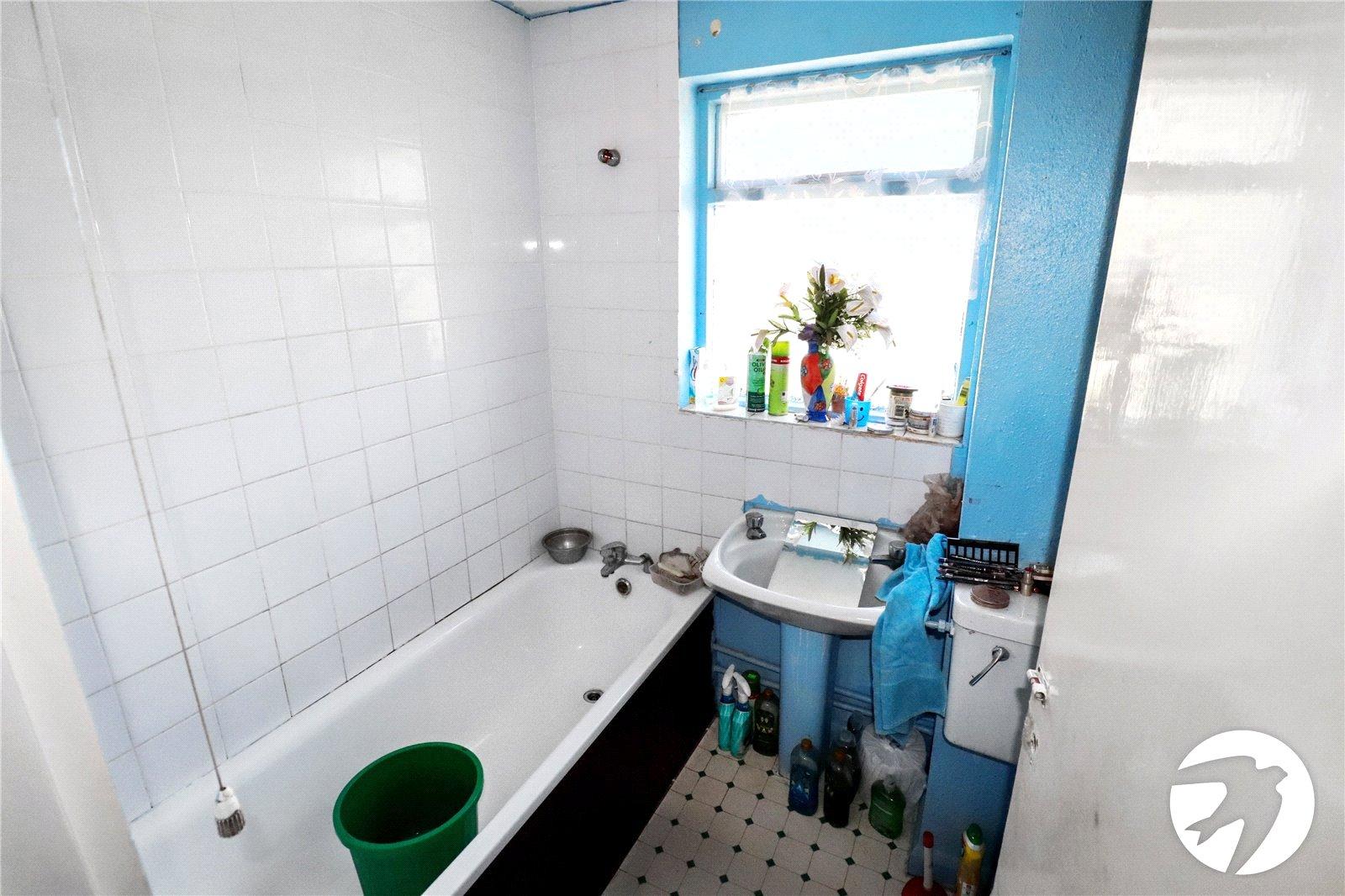 4 bedroom house for sale in London | Robinson Jackson