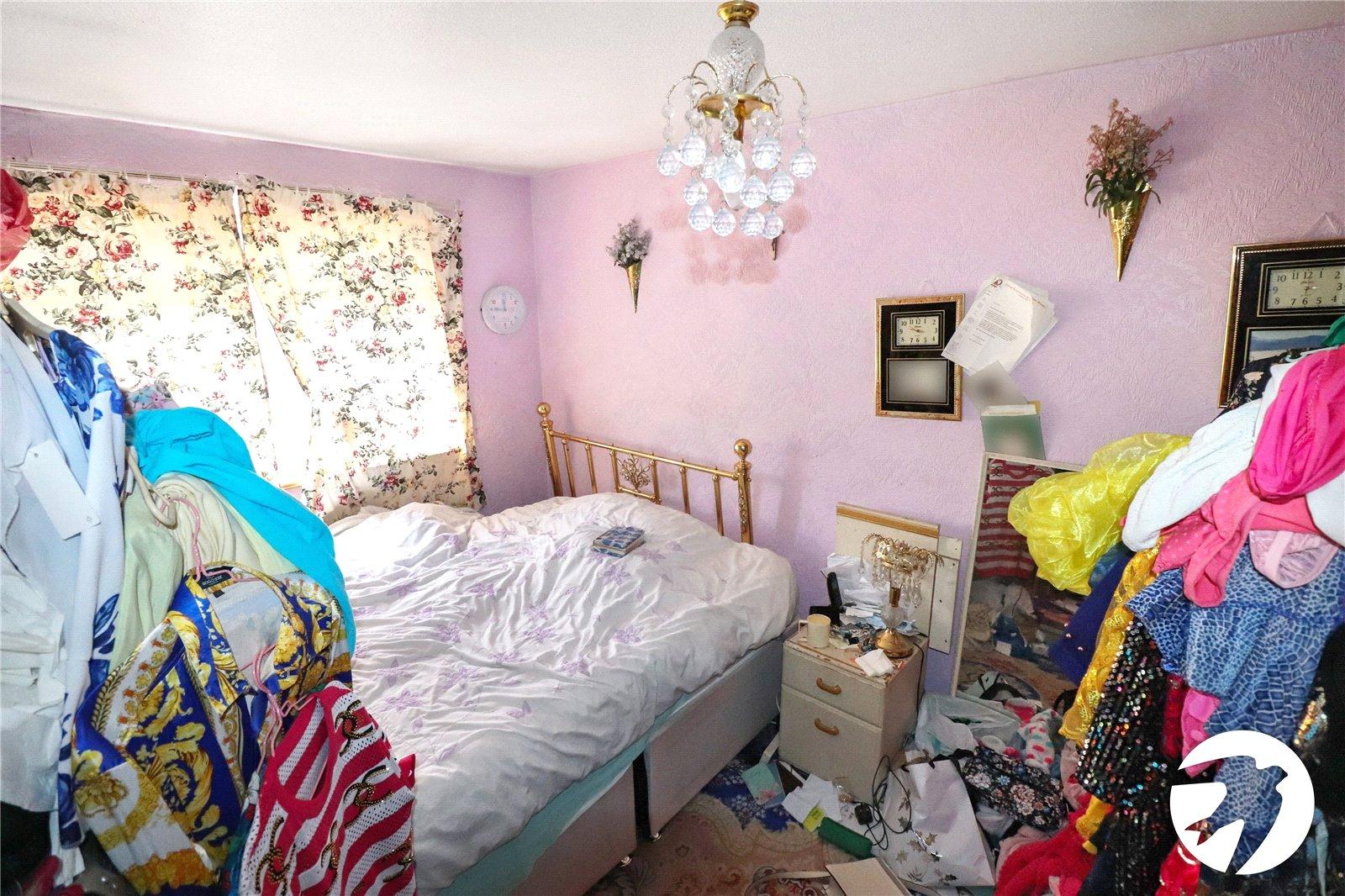 4 bedroom house for sale in London | Robinson Jackson