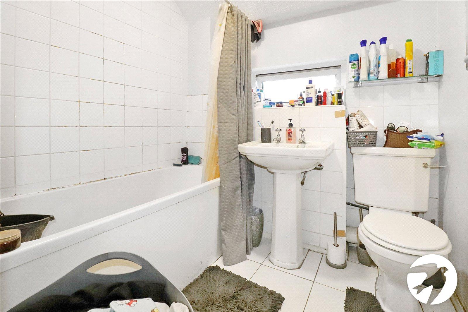 1 bedroom house for sale in London | Robinson Jackson