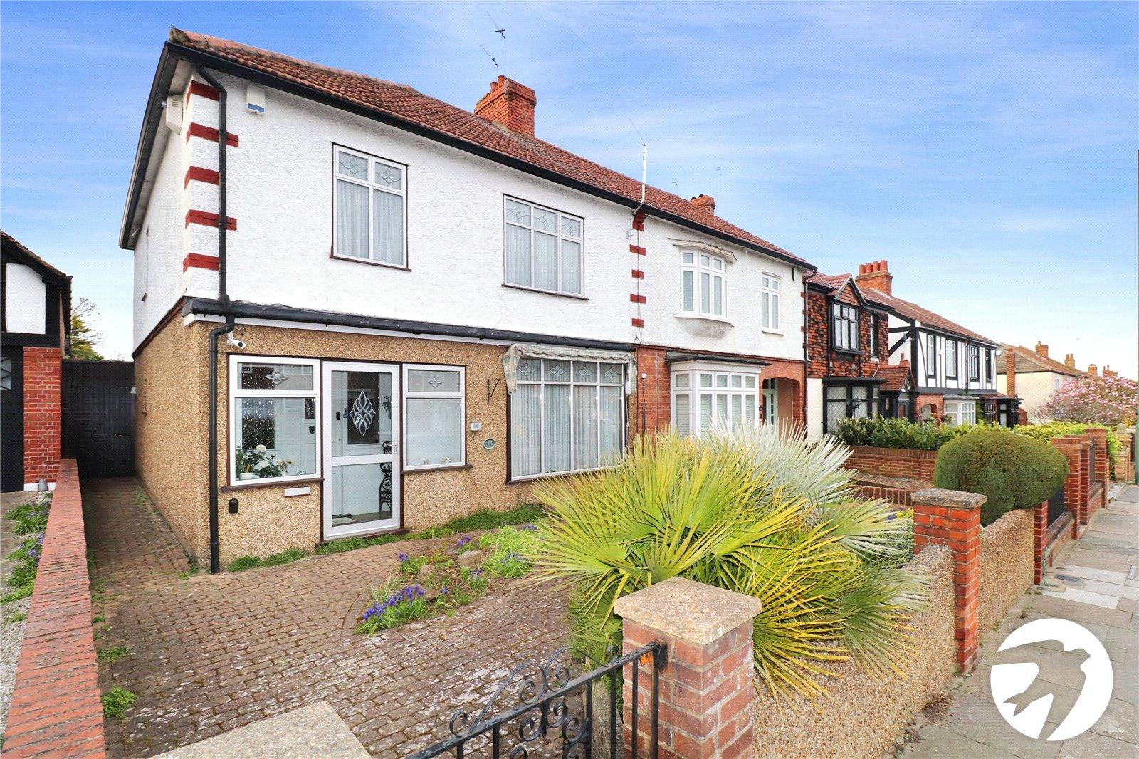 3 bedroom house for sale in London | Robinson Jackson