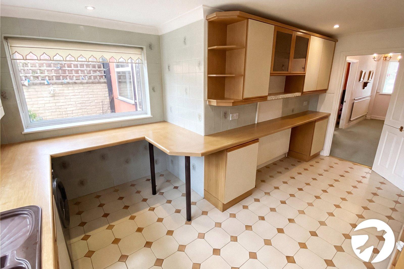 3 bedroom house for sale in London | Robinson Jackson