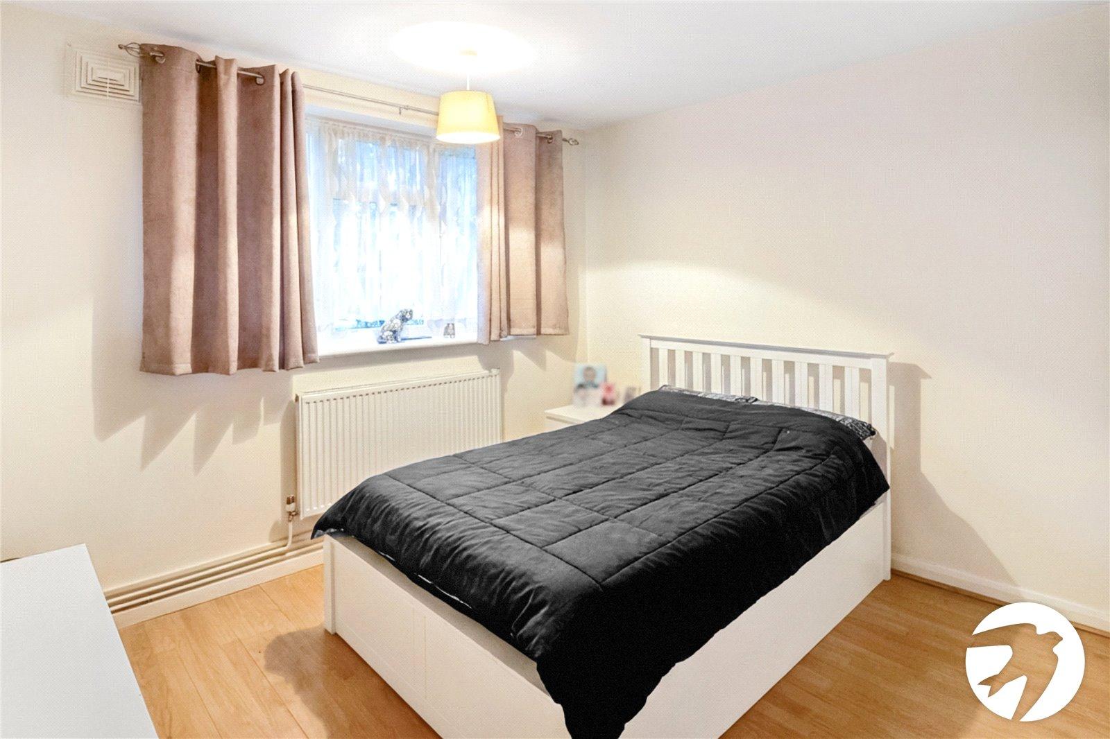 2 bedroom property for sale in Hurst Lane | Robinson Jackson