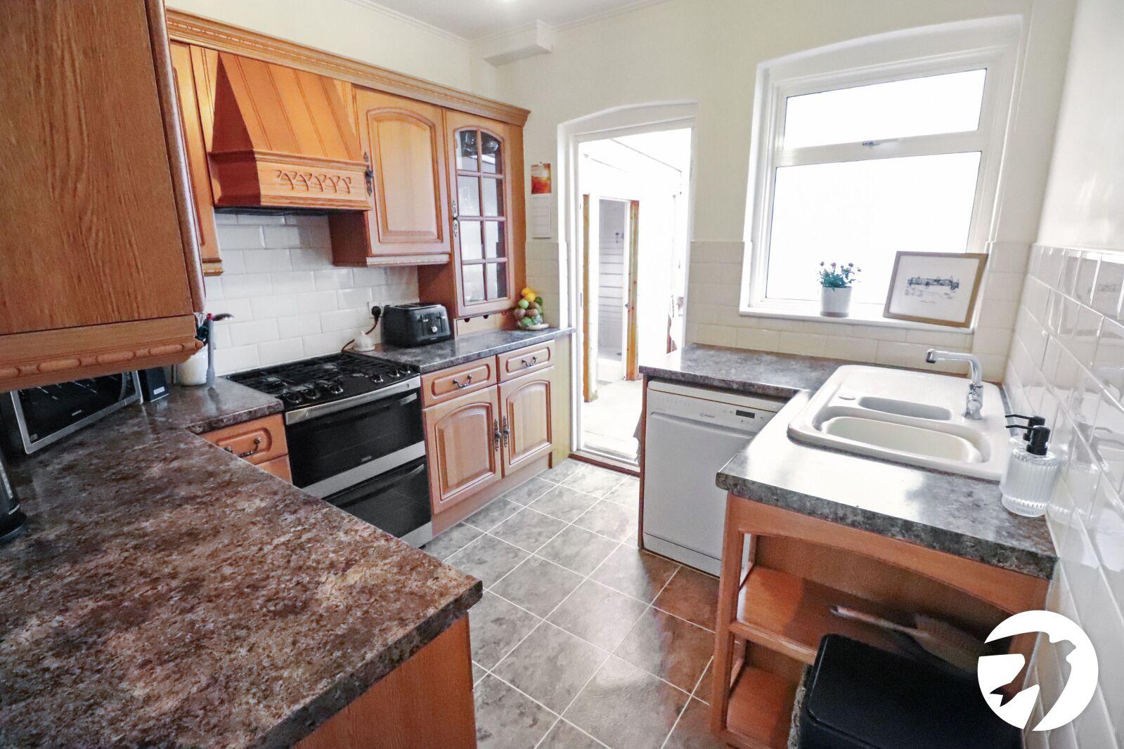 3 bedroom house for sale in London | Robinson Jackson