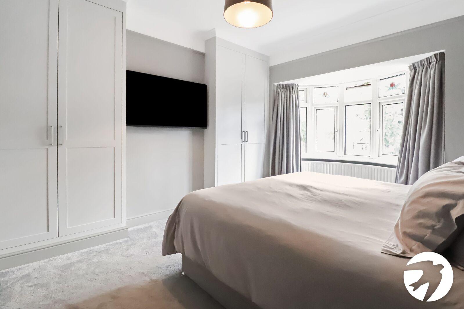 3 bedroom house for sale in London | Robinson Jackson
