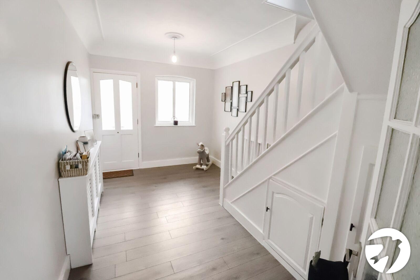 3 bedroom house for sale in London | Robinson Jackson