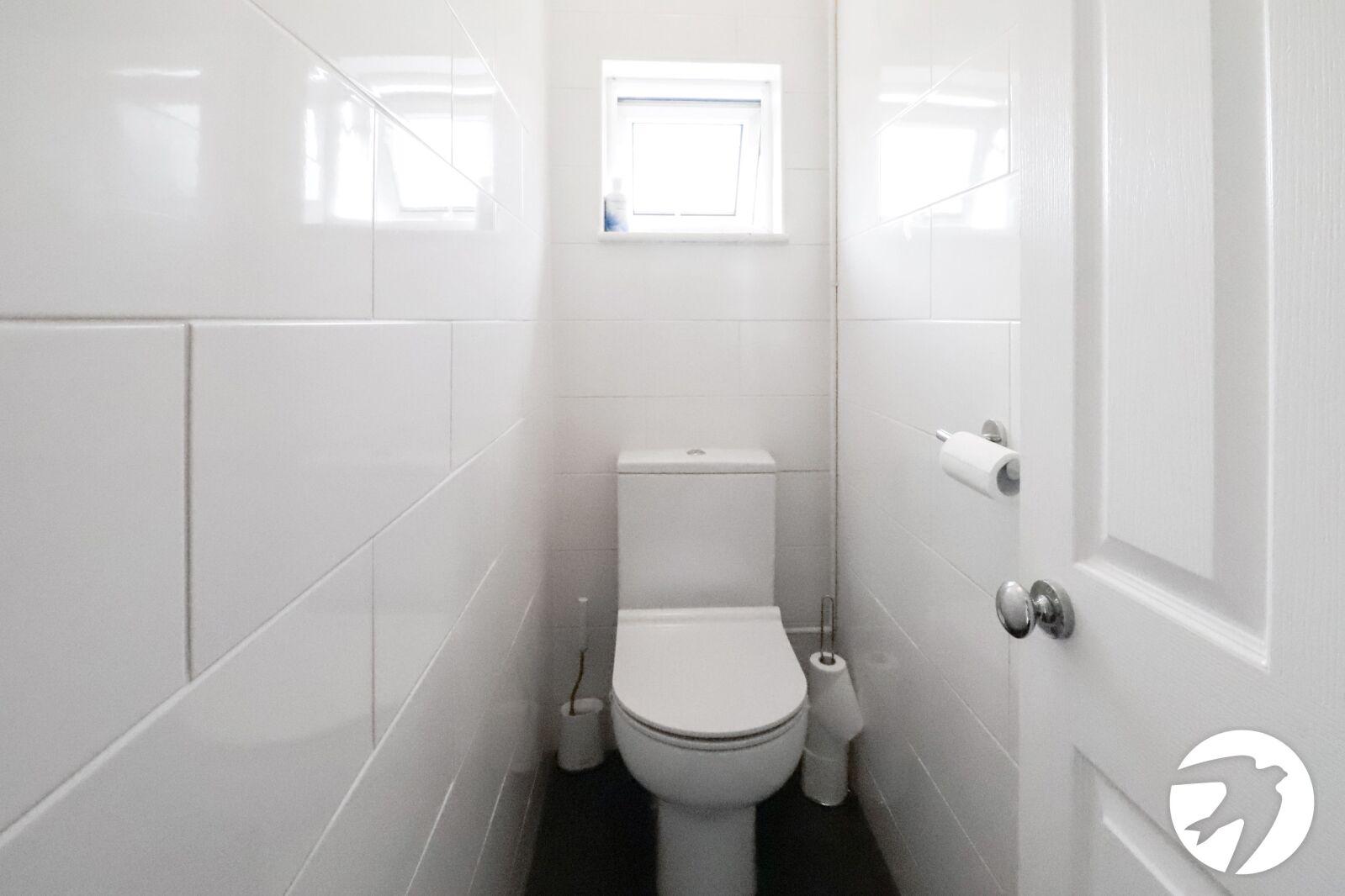 3 bedroom house for sale in London | Robinson Jackson