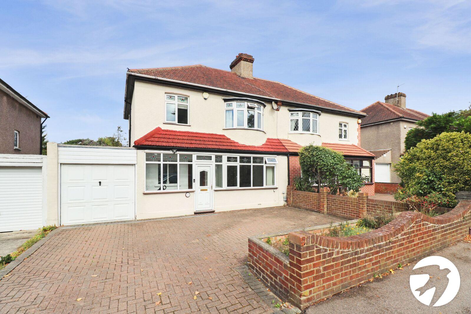 3 bedroom house for sale in London | Robinson Jackson