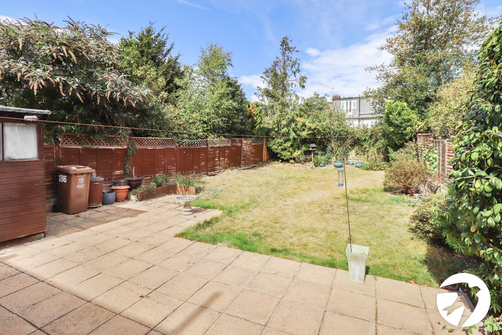 3 bedroom house for sale in London | Robinson Jackson