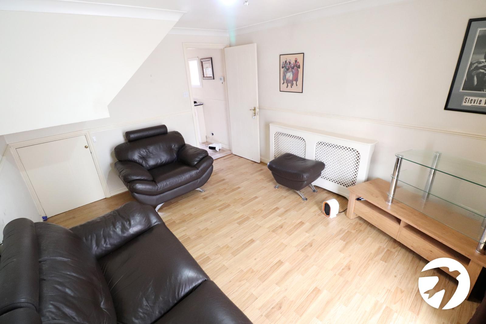 2 bedroom house for sale in London | Robinson Jackson