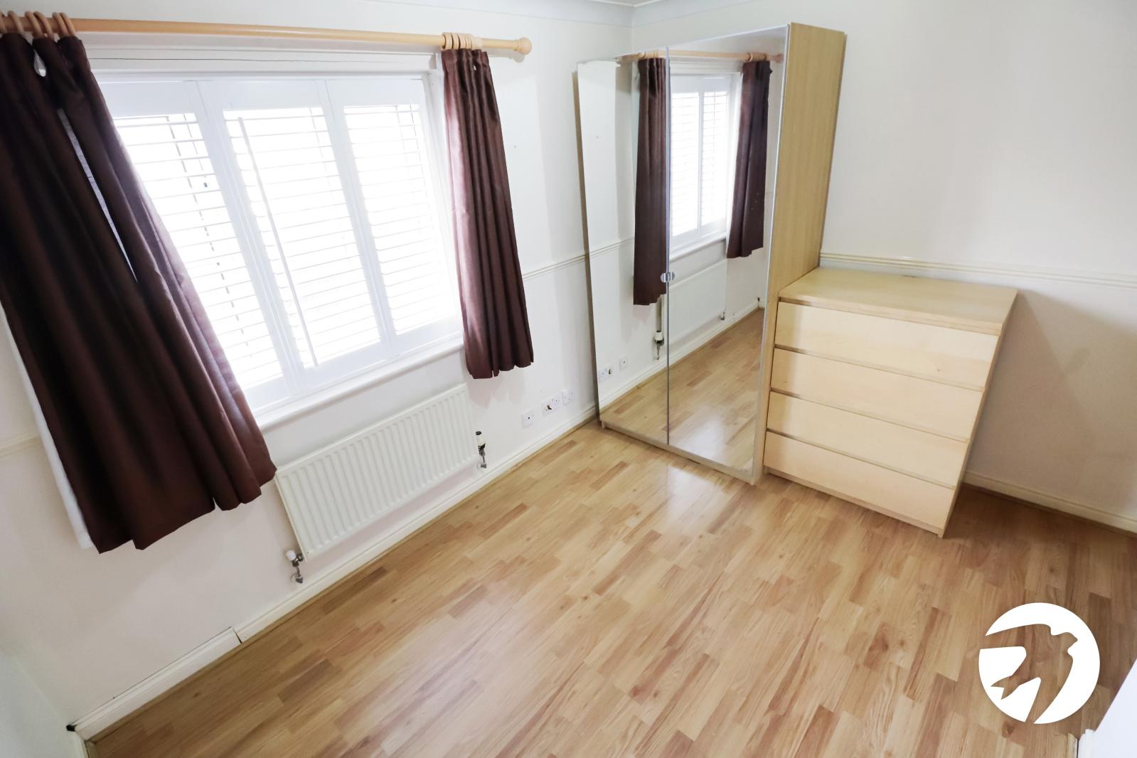 2 bedroom house for sale in London | Robinson Jackson
