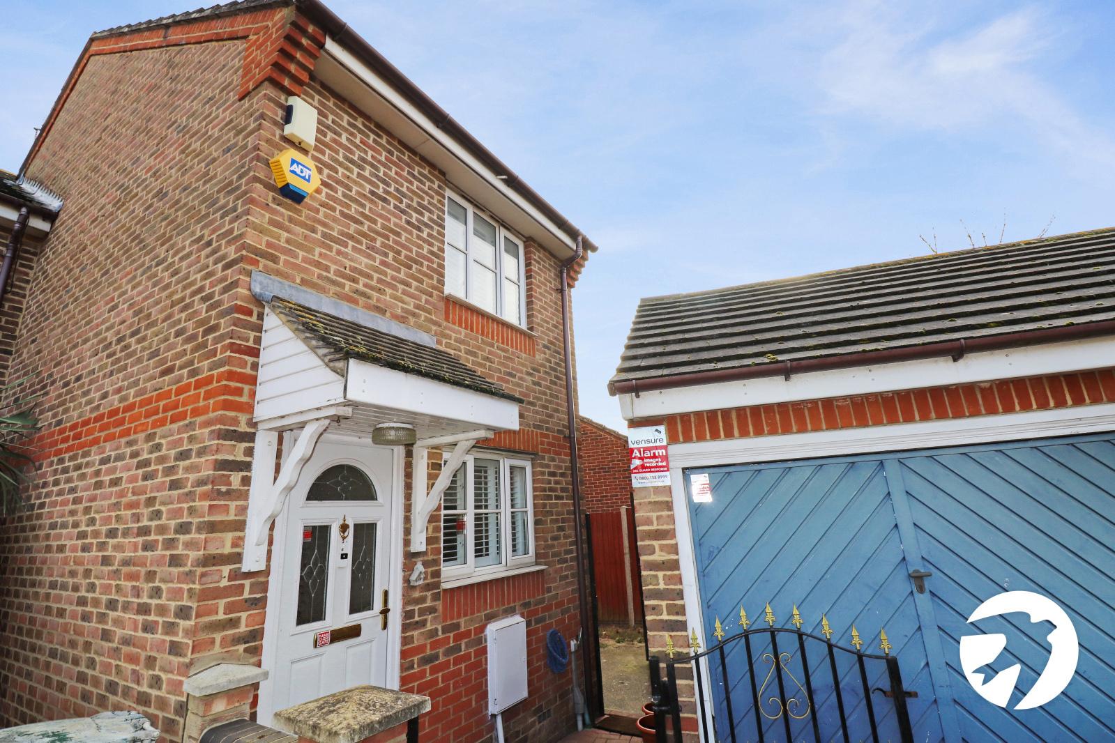 2 bedroom house for sale in London | Robinson Jackson