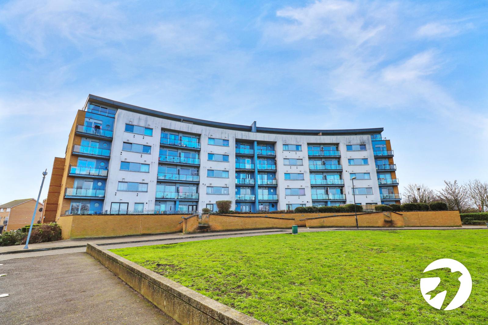 2 bedroom property for sale in London | Robinson Jackson