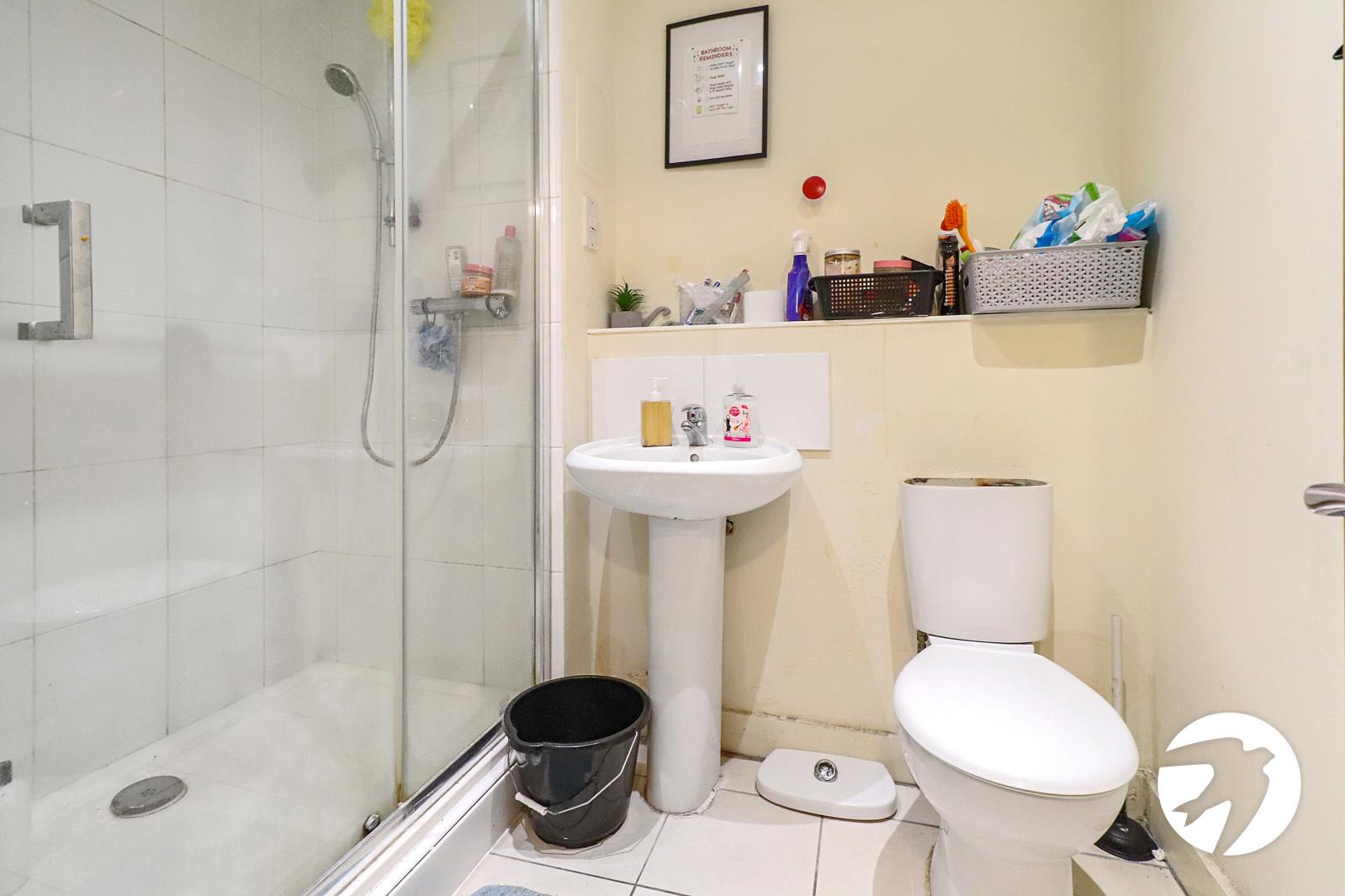 2 bedroom property for sale in London | Robinson Jackson