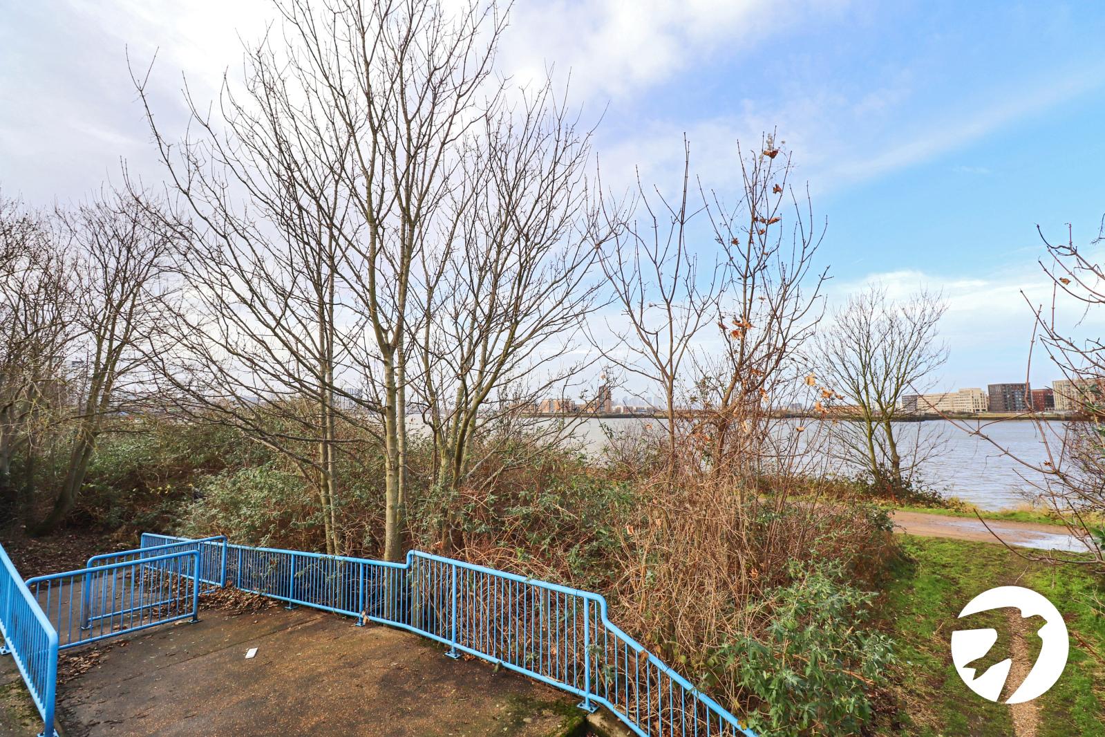 2 bedroom property for sale in London | Robinson Jackson