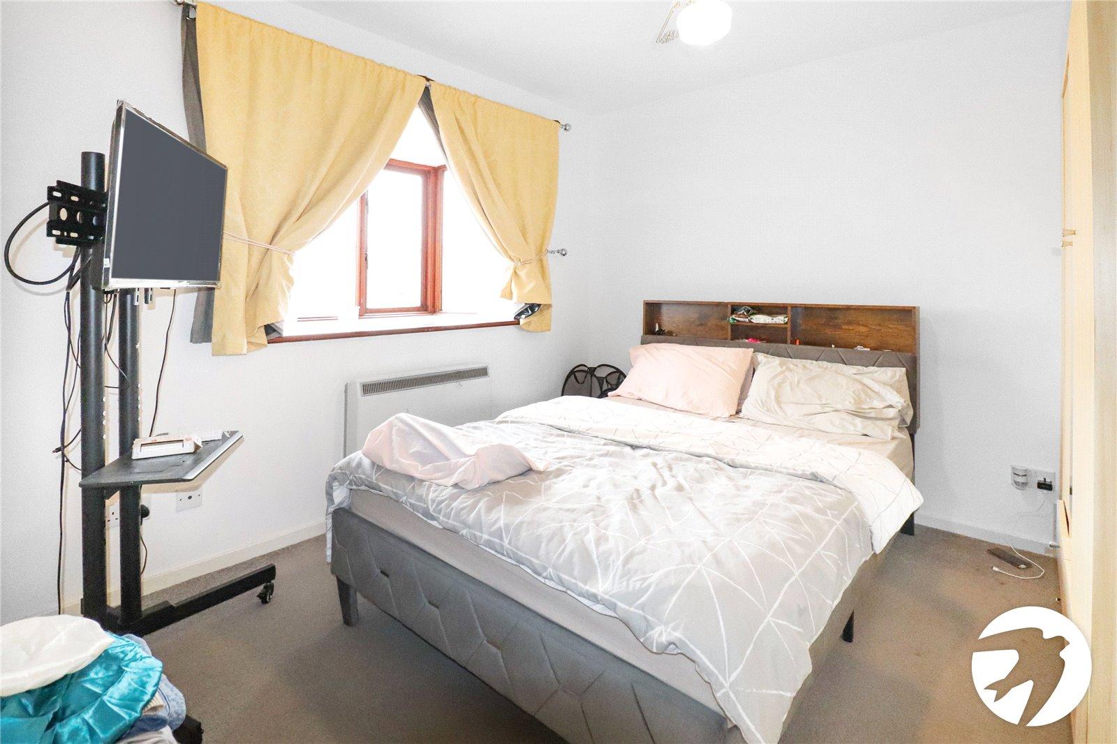 2 bedroom property for sale in Belvedere | Robinson Jackson