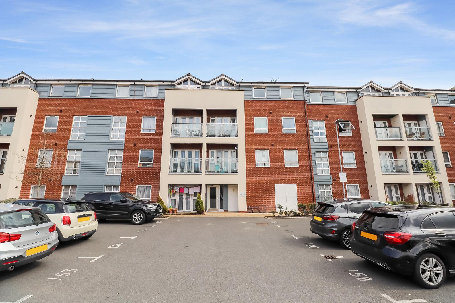 2 bedroom property for sale in Belvedere | Robinson Jackson