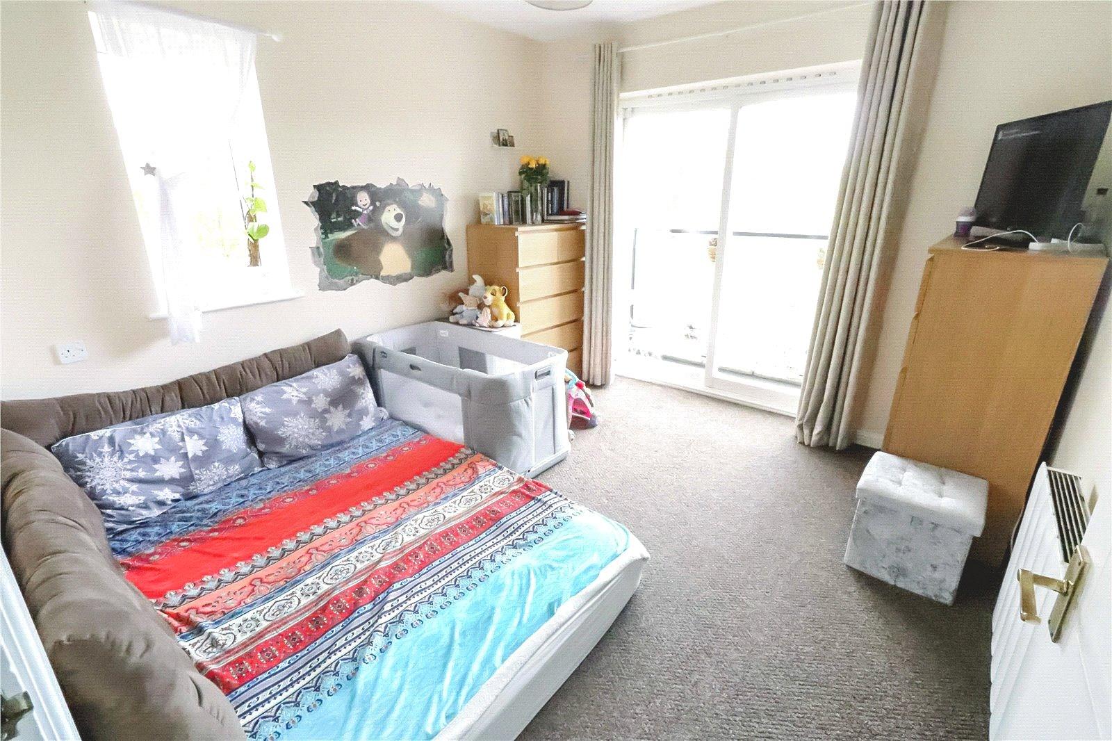 2 bedroom property for sale in London | Robinson Jackson