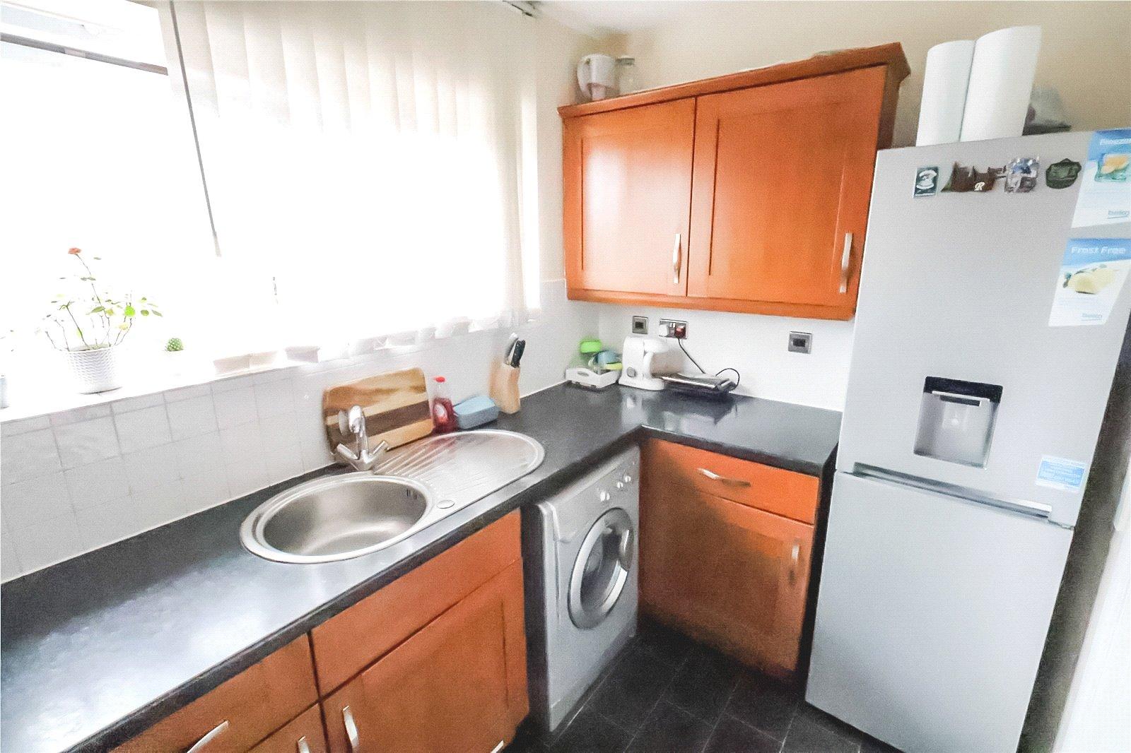 2 bedroom property for sale in London | Robinson Jackson