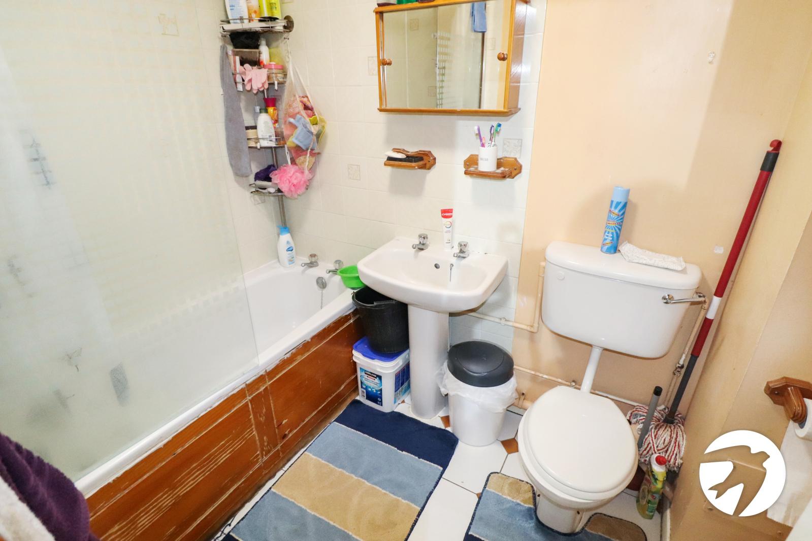 2 bedroom property for sale in Belvedere | Robinson Jackson