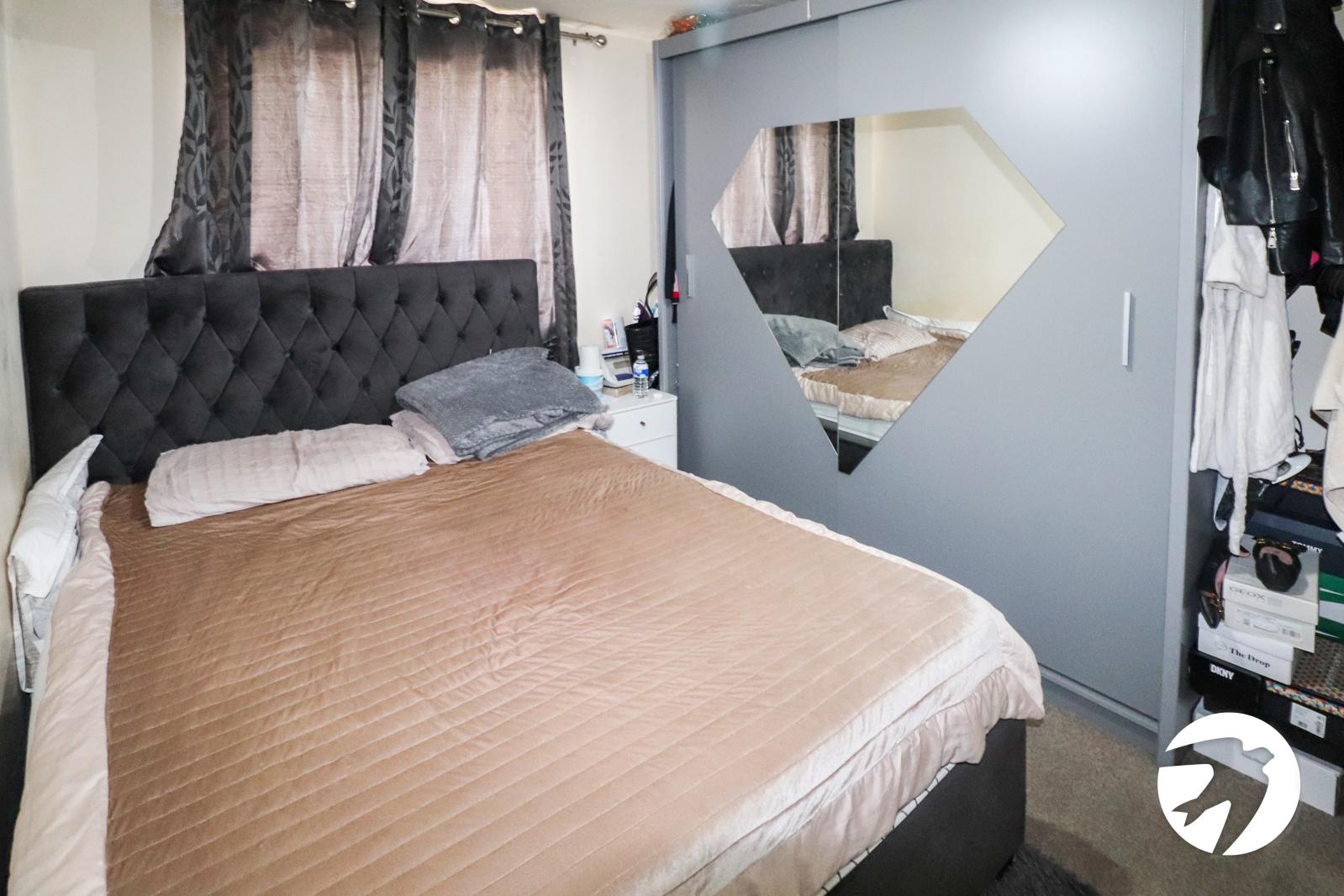 2 bedroom property for sale in Belvedere | Robinson Jackson