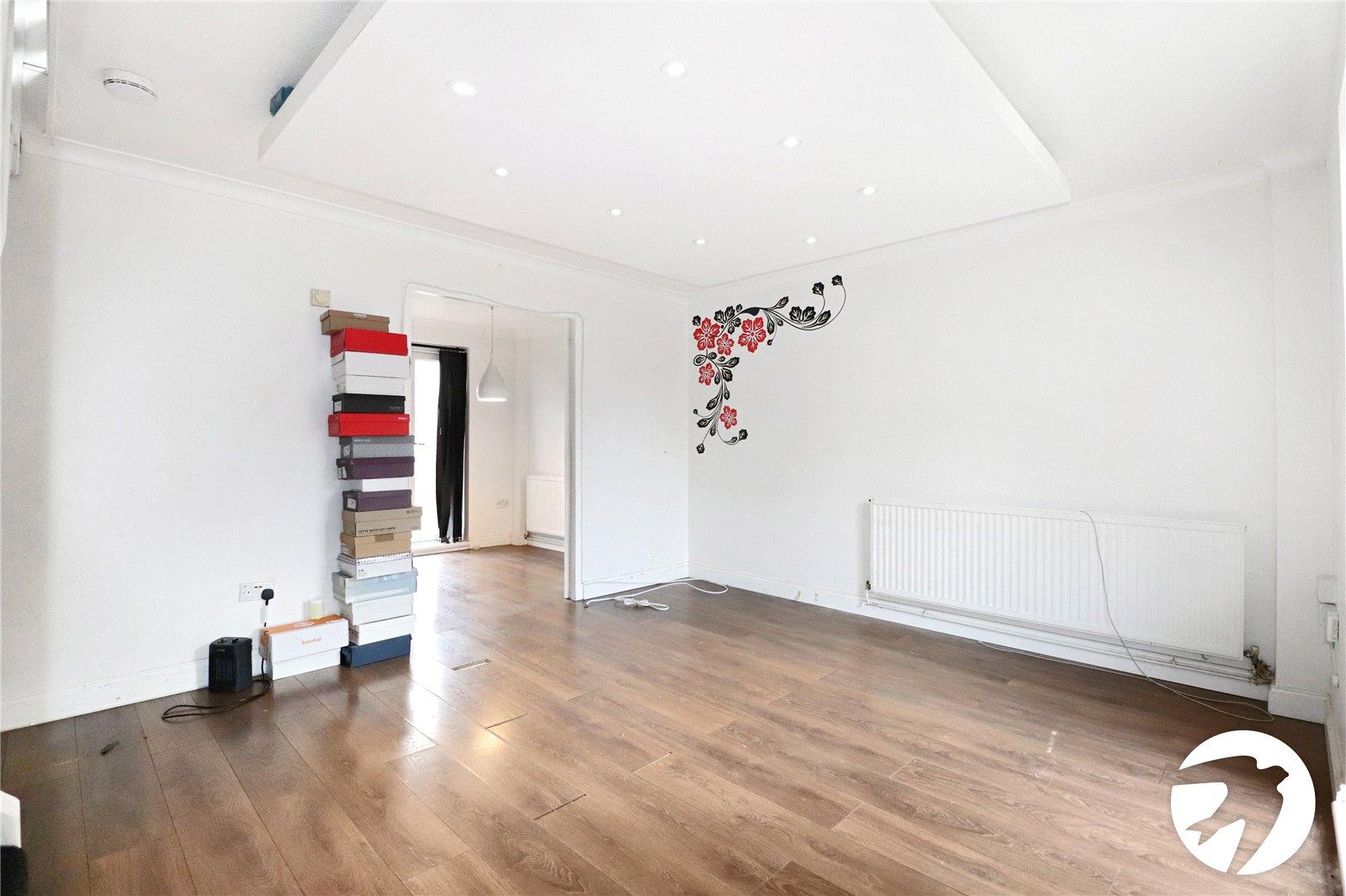 2 bedroom house for sale in London | Robinson Jackson