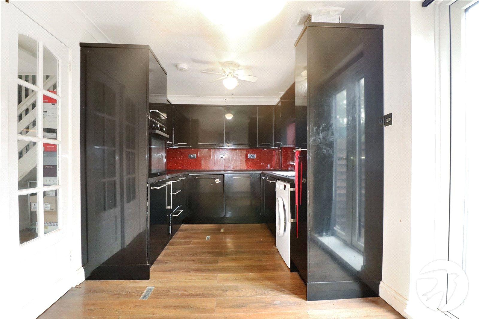2 bedroom house for sale in London | Robinson Jackson