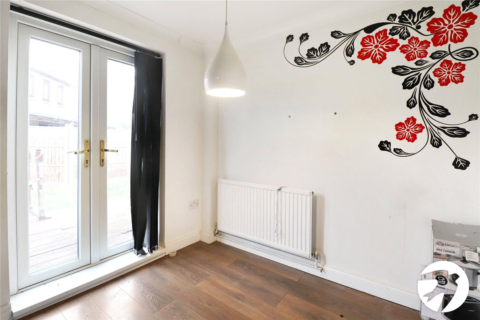 2 bedroom house for sale in London | Robinson Jackson