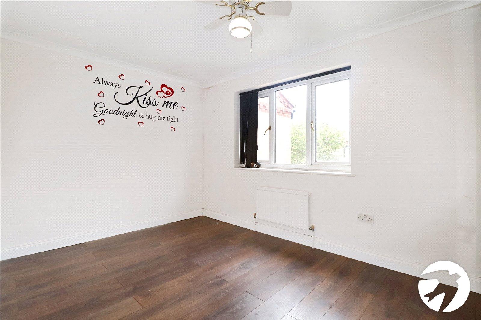 2 bedroom house for sale in London | Robinson Jackson