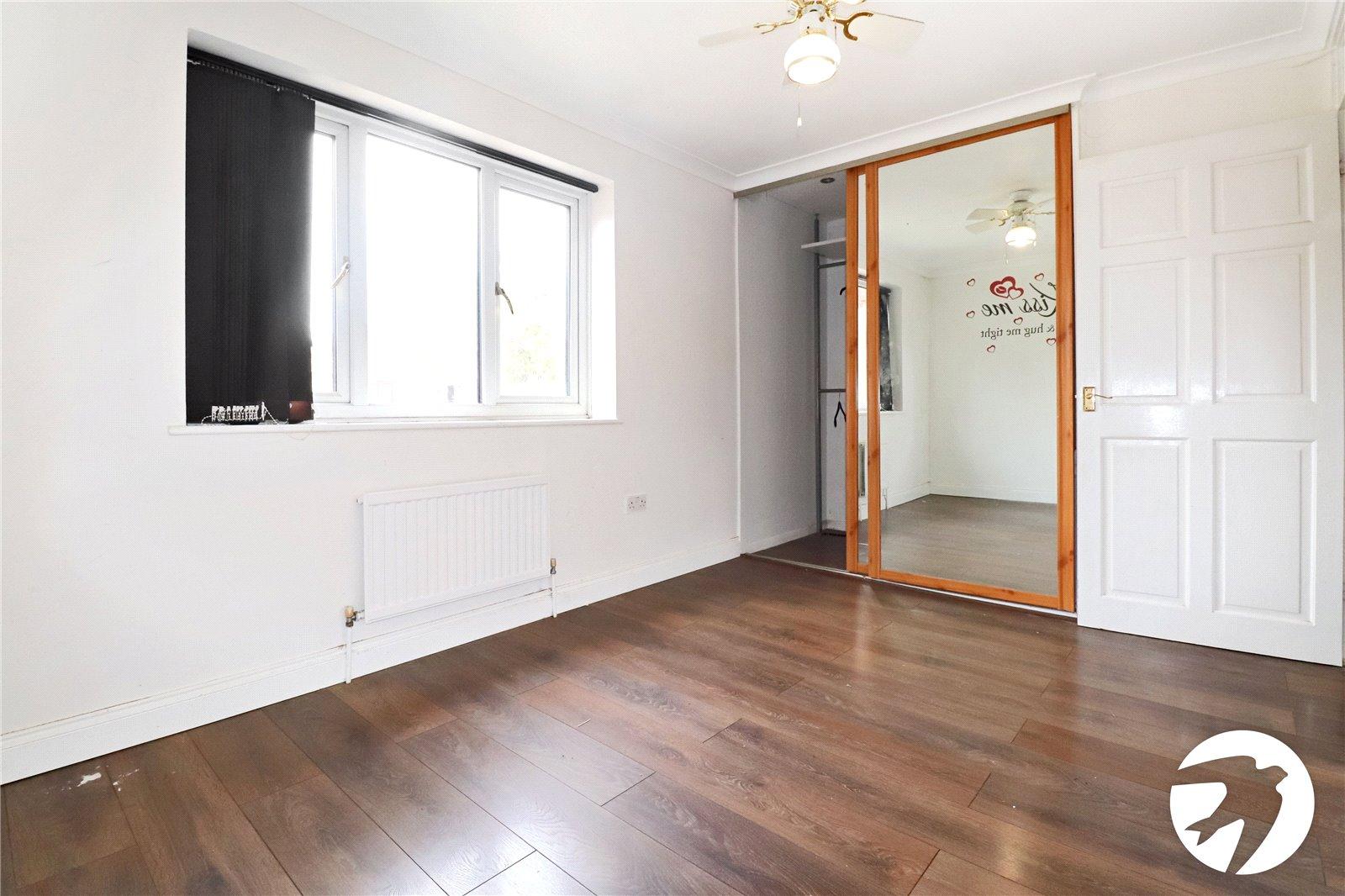 2 bedroom house for sale in London | Robinson Jackson