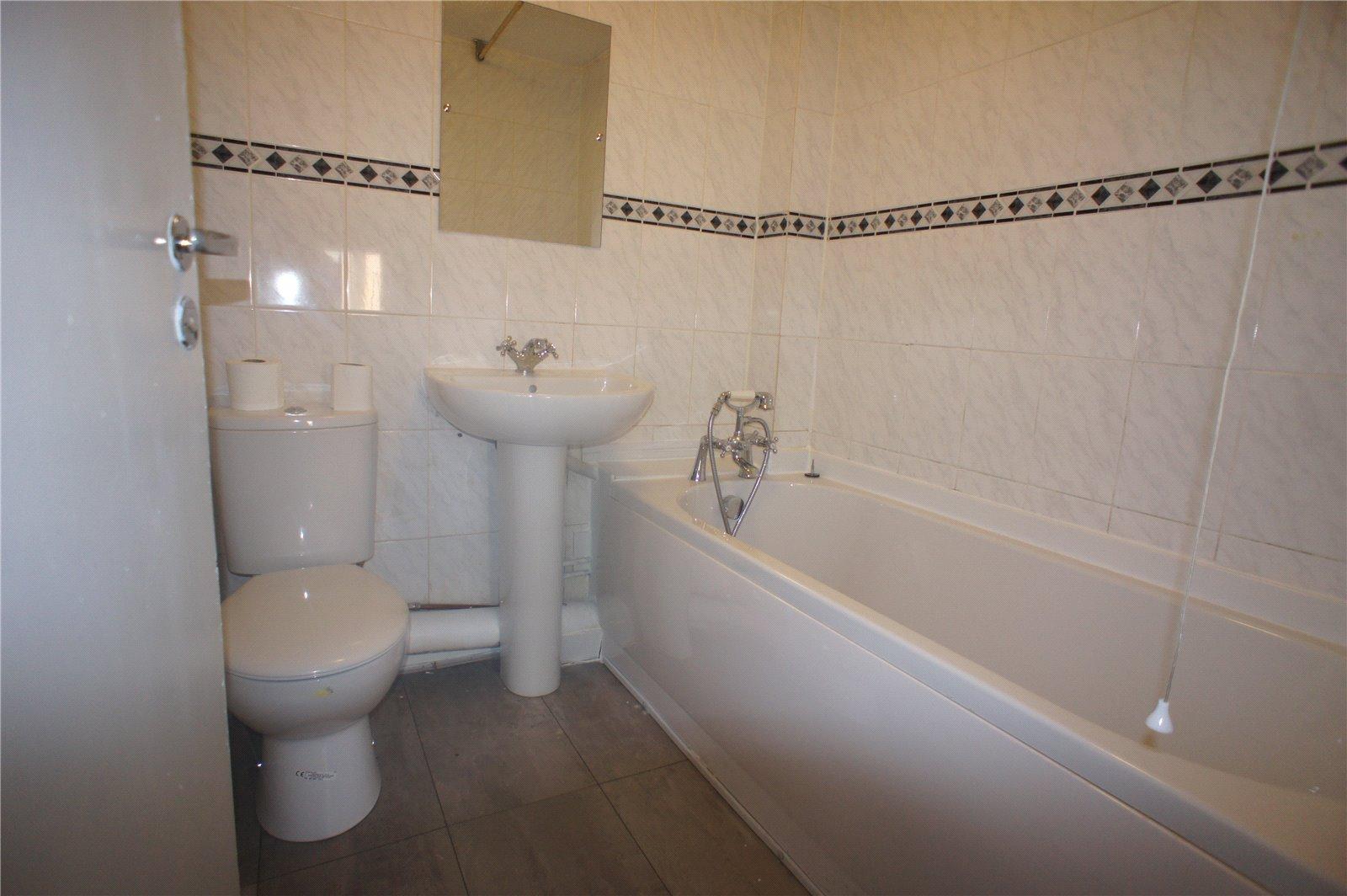 2 bedroom property for sale in Thamesmead | Robinson Jackson