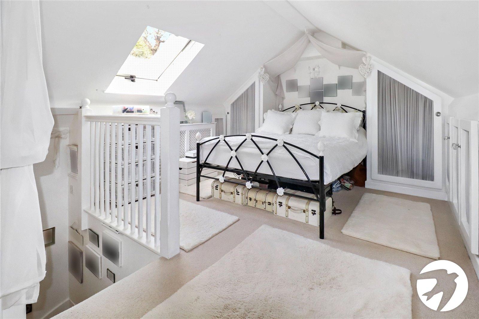 4 bedroom bungalow for sale in Erith | Robinson Jackson