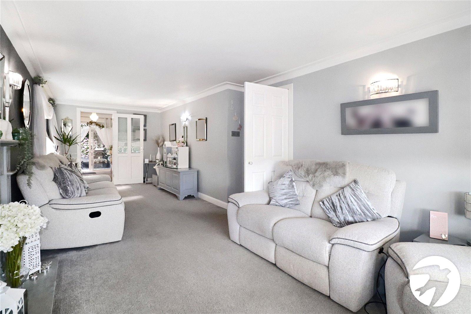 4 bedroom bungalow for sale in Erith | Robinson Jackson
