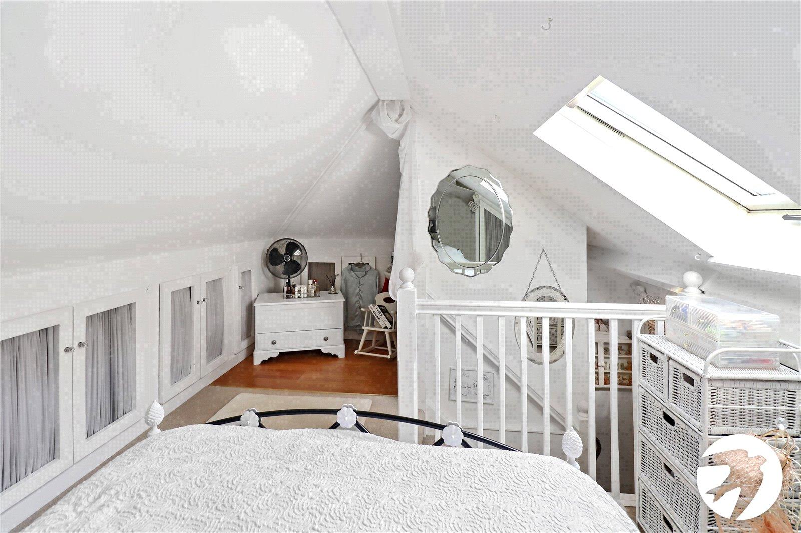 4 bedroom bungalow for sale in Erith | Robinson Jackson