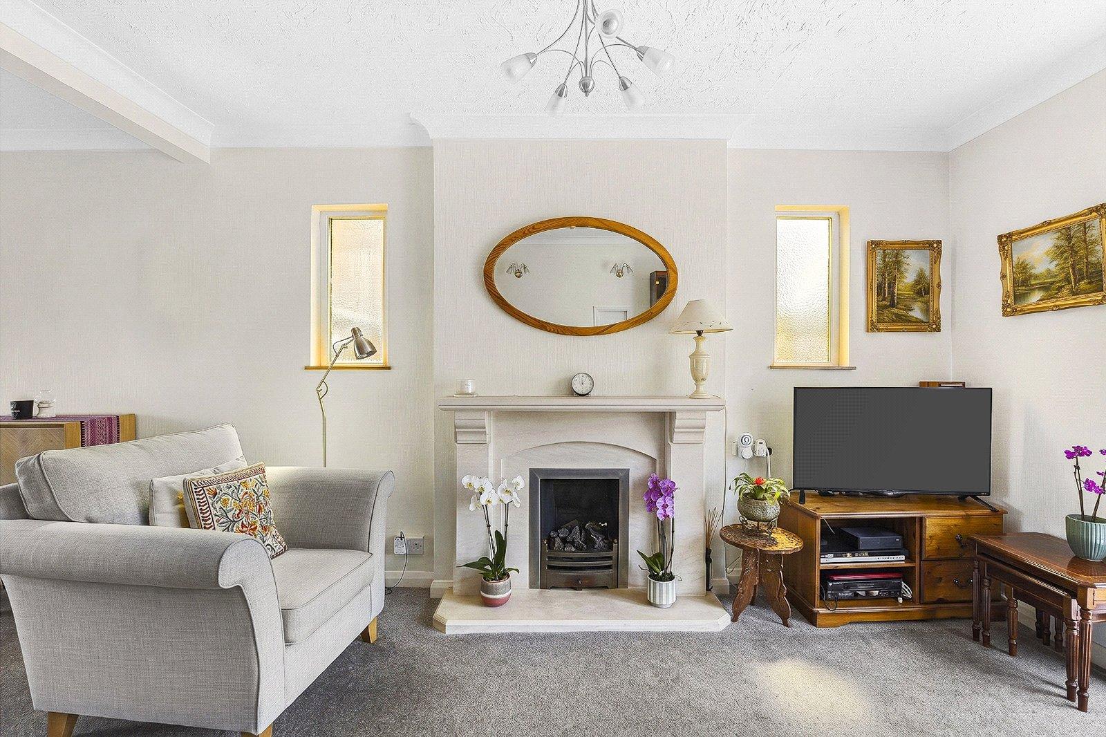 3 bedroom bungalow for sale in Dartford | Robinson Jackson