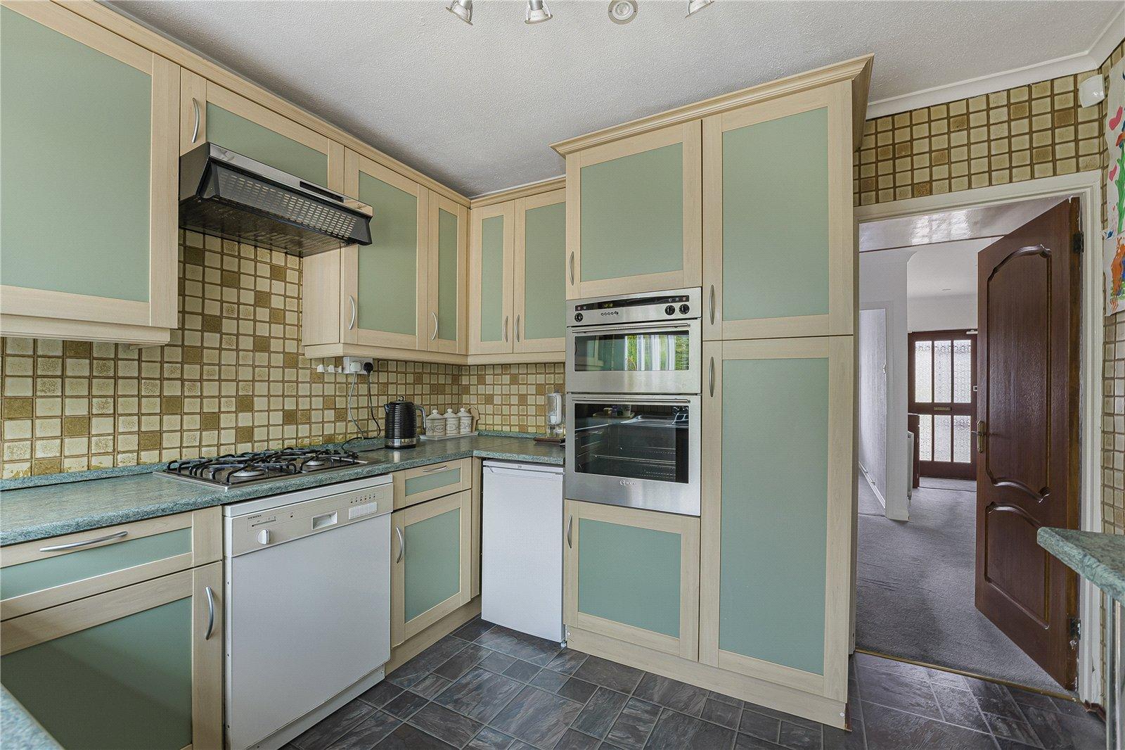3 bedroom bungalow for sale in Dartford | Robinson Jackson
