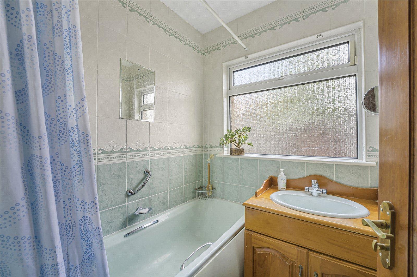 3 bedroom bungalow for sale in Dartford | Robinson Jackson