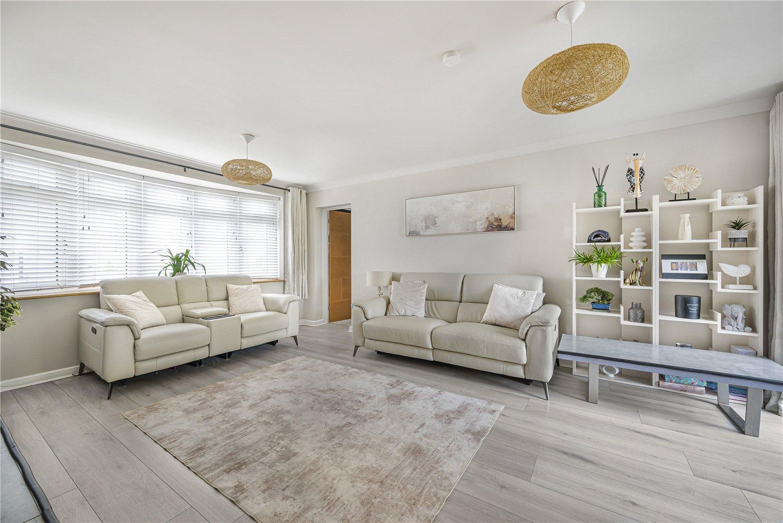 2 bedroom bungalow for sale in Dartford | Robinson Jackson