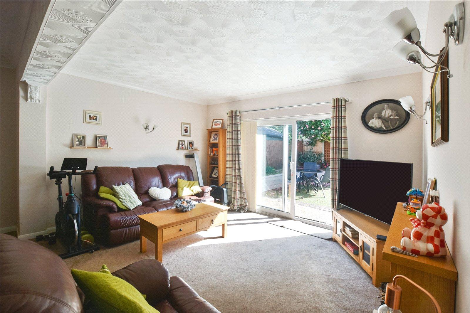 3 bedroom bungalow for sale in Joydens Wood | Robinson Jackson