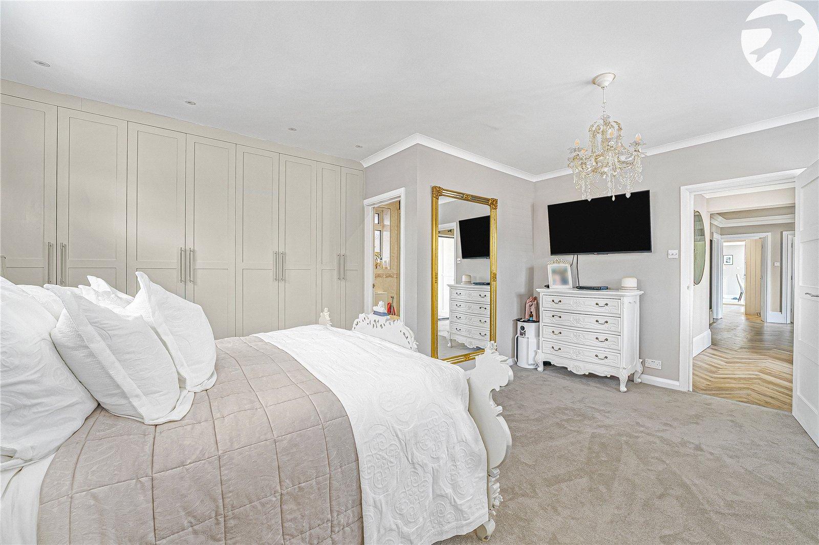 4 bedroom bungalow for sale in Bexley | Robinson Jackson