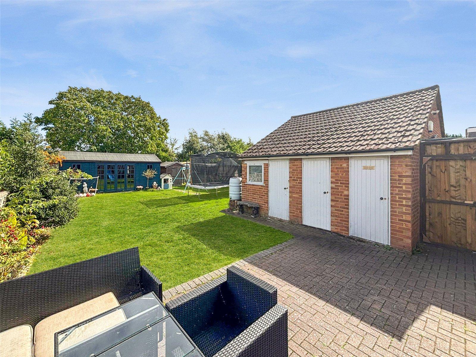 5 bedroom bungalow for sale in Dartford | Robinson Jackson