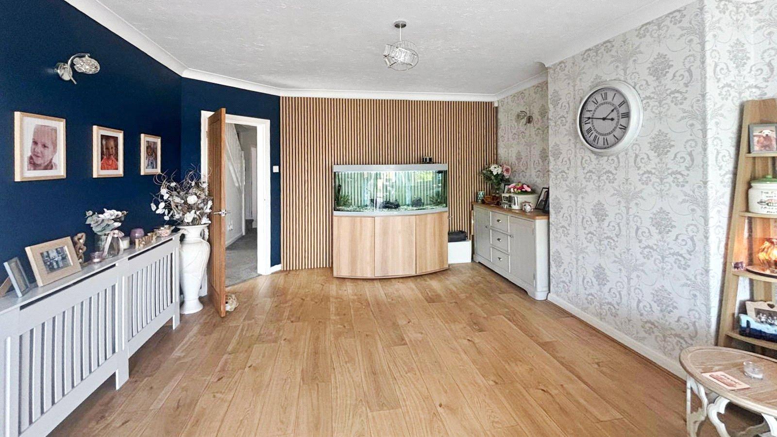 5 bedroom bungalow for sale in Dartford | Robinson Jackson
