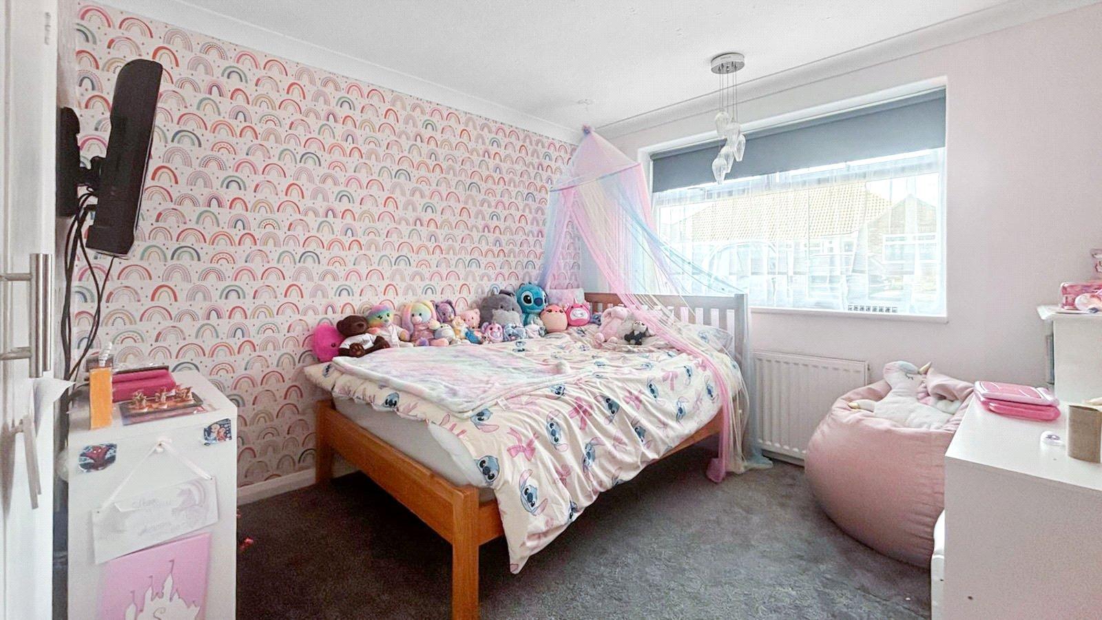 5 bedroom bungalow for sale in Dartford | Robinson Jackson