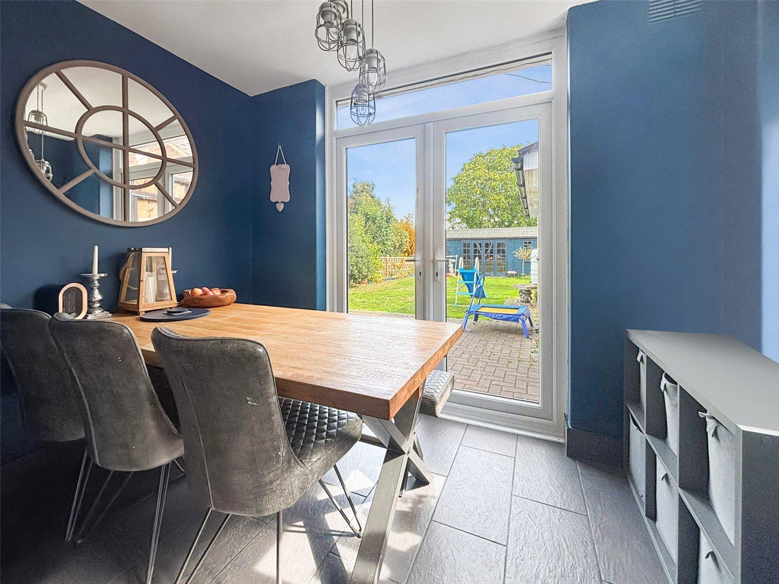 5 bedroom bungalow for sale in Dartford | Robinson Jackson