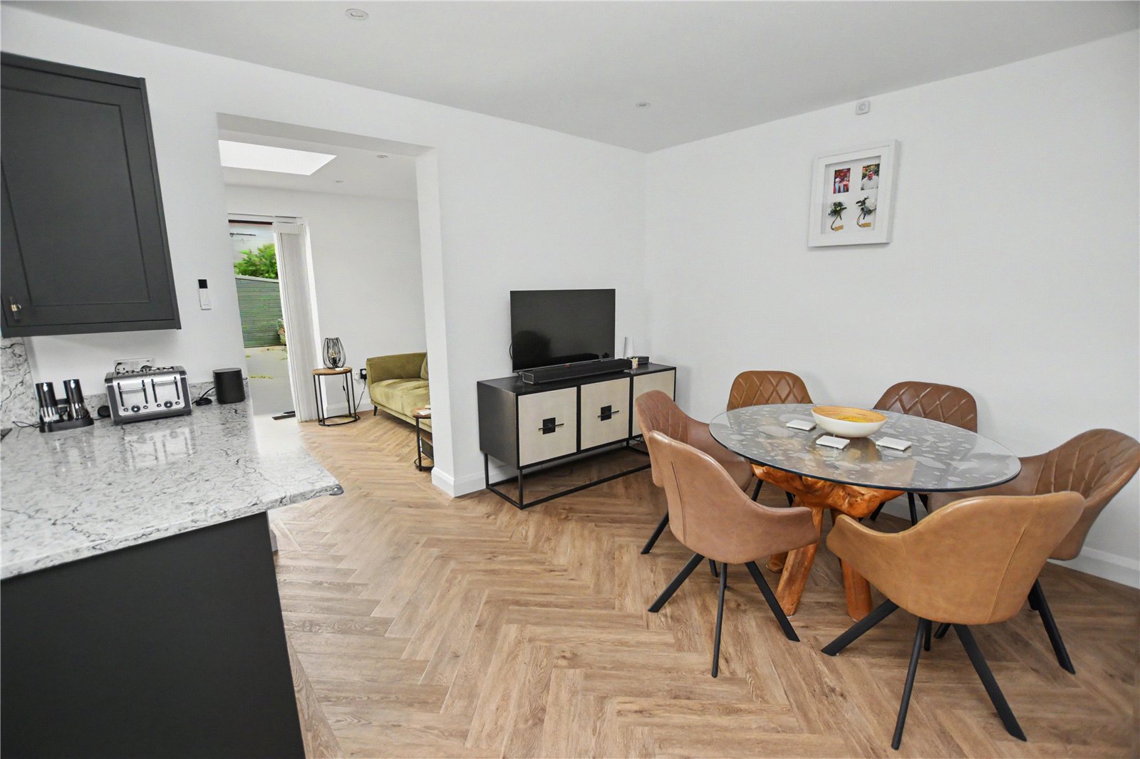 2 bedroom bungalow for sale in Bexleyheath | Robinson Jackson