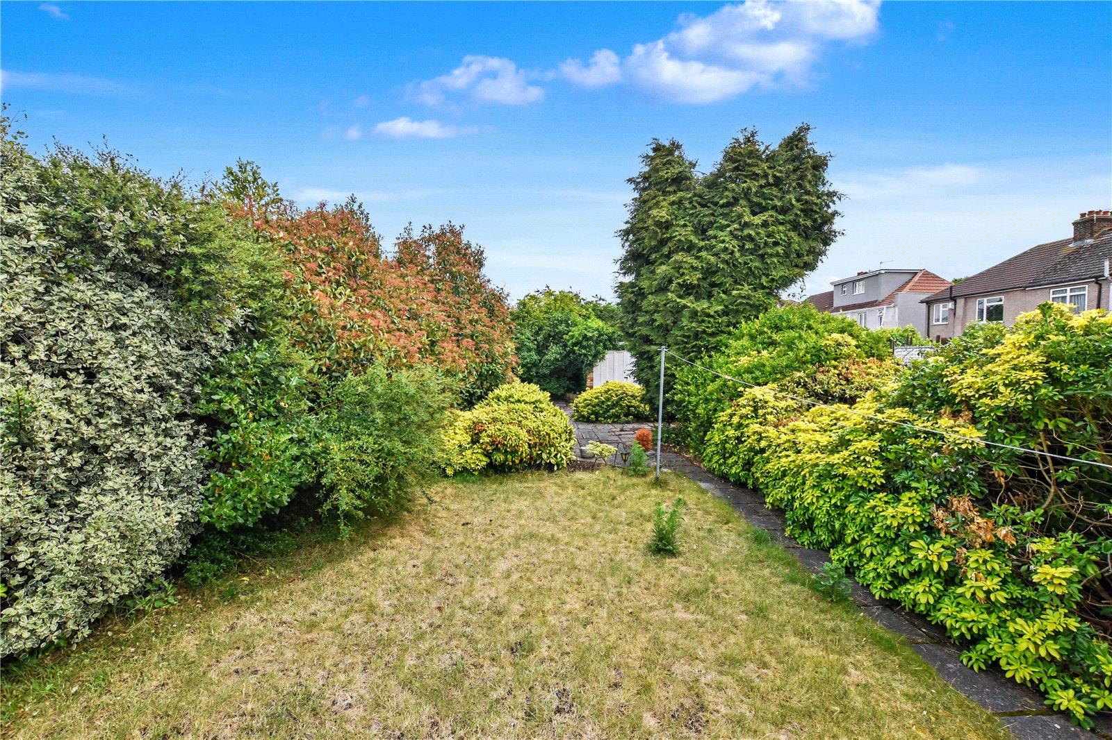 2 bedroom bungalow for sale in Bexleyheath | Robinson Jackson