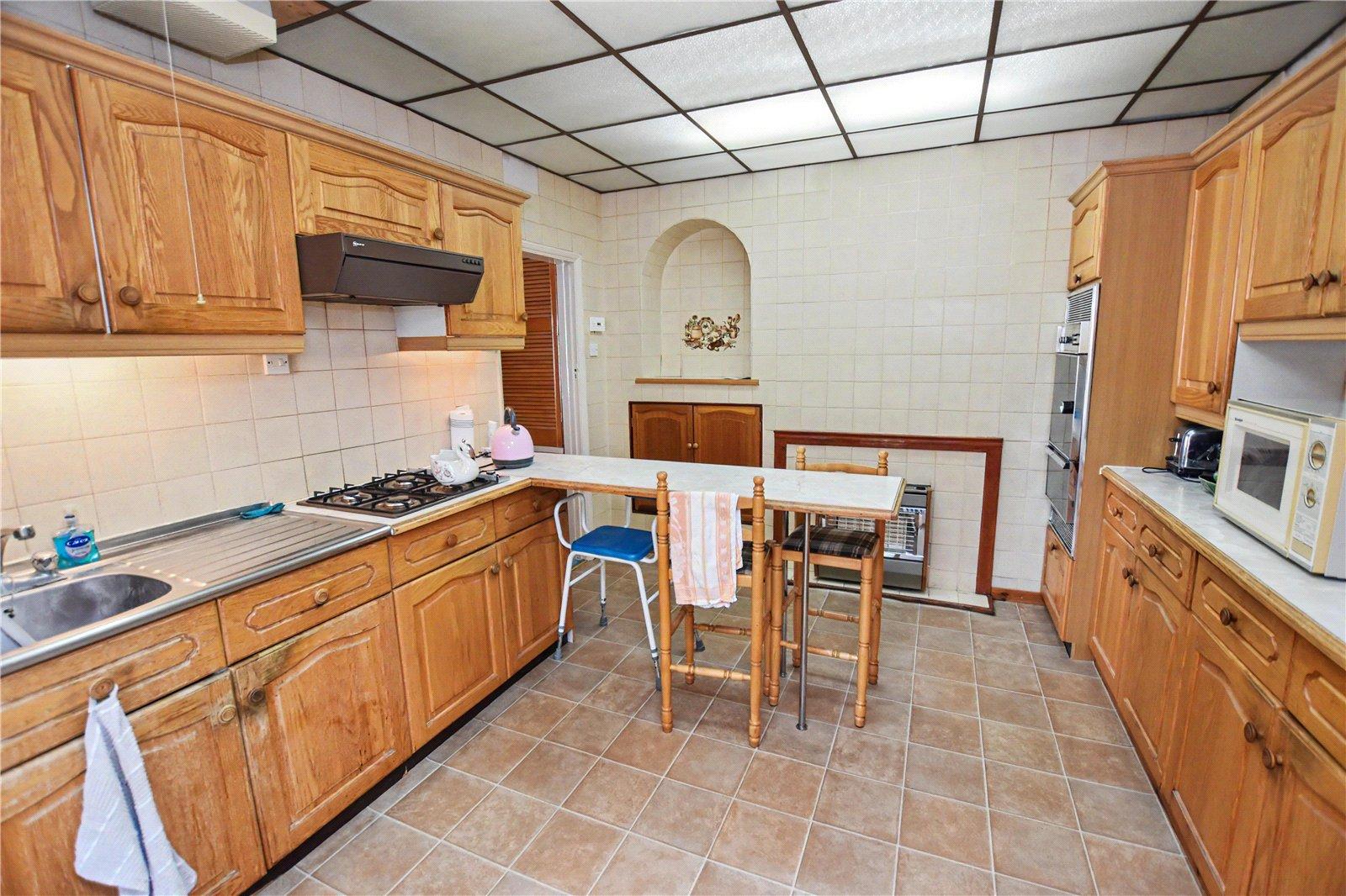 3 bedroom bungalow for sale in Bexleyheath | Robinson Jackson