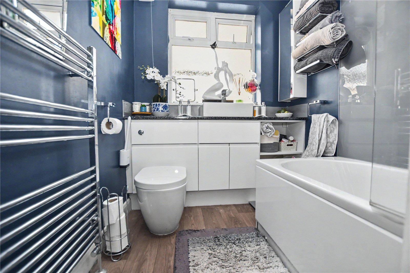 3 bedroom bungalow for sale in Bexleyheath | Robinson Jackson