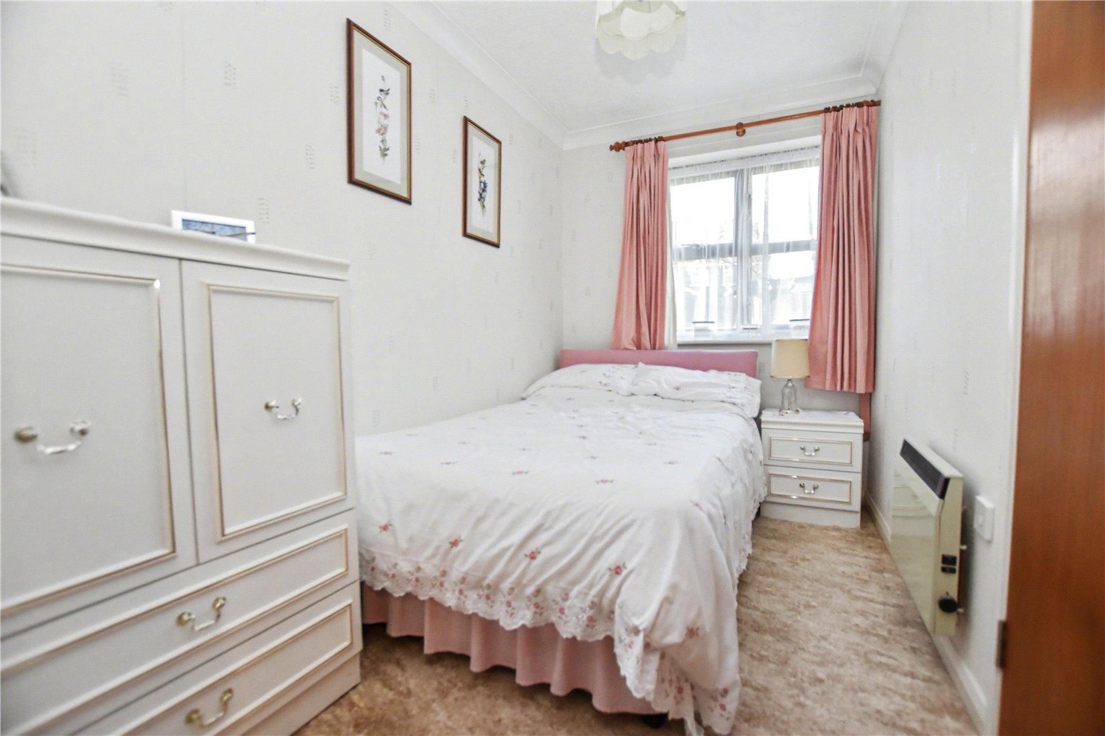 2 bedroom property for sale in Crayford | Robinson Jackson